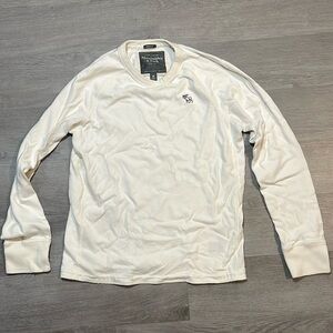 Abercrombie & Fitch men’s medium white cream long sleeve muscle shirt.
